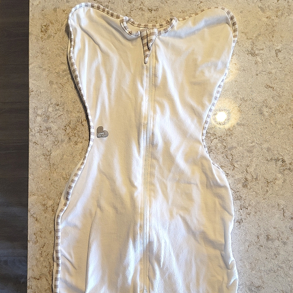 Love to Dream White Swaddle Size Medium